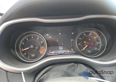 2014 Jeep Cherokee Trailhawk z USA, uszkodzony, nr VIN 1C4PJMBS8EW316946